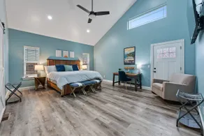 Waves Beach House-close to beach, town and more! - Image 4