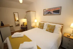 Almond Tree Cottage - Image 5