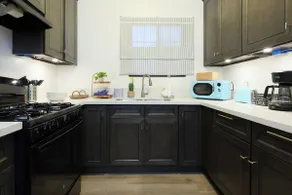 Versatile Downtown 1B1B Home near Disneyland - Image 5