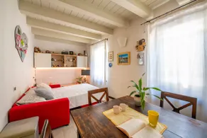 * * Very central suite, just 500 steps from the Arena * * - Image 2