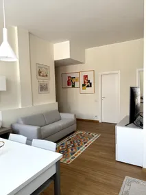 Chic Spacious Apt with Parking in Historic Center - Image 4