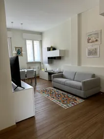 Chic Spacious Apt with Parking in Historic Center - Image 2