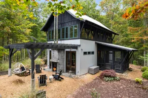 Steel Nest: 10+ acres, hot tub, outdoor shower - Image 5