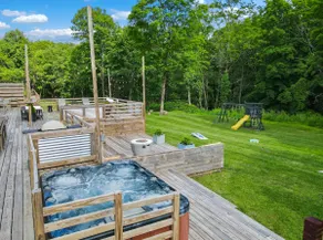 Poconos 5BR Retreat, Hot Tub, Arcade, Sleeps 14 - Image 2
