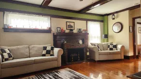 1800s Home+Train & Iowa Decor+Perks+Walk Downtown - Image 2