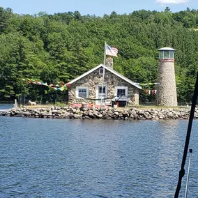 Lakefront apartment near Western Maine mountains - Image 2