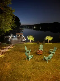 Peaceful Lake Wylie Escape! Fire Pit + Kayaks - Image 5