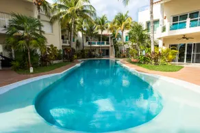 Stunning Large Remodeled Penthouse-Big Canal Views - Image 2
