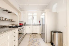 Belgravia Mansion by Buckingham Palace - Sleeps 12 - Image 4