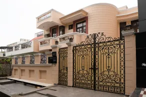 5BHK Private VILLA with Pool Table,5500 Sq Ft - Image 2