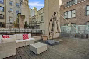 Park Ave Prime Location + Rooftop - Image 3
