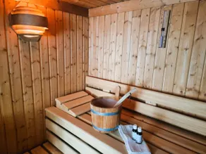 Holiday Home with Sauna, Views & Space for 7 - Image 5