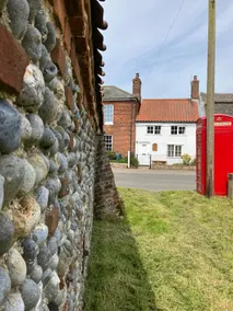 Hunters Halt near Sea Palling and Lighthouse! - Image 2
