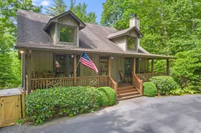 Luxury Cabin with Amenities! - Image 3