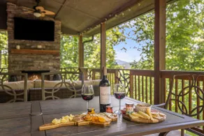 Luxury Cabin with Amenities! - Image 2