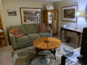Artist's Beach House - Image 2