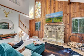 Moss Gardens Mountain Getaway - Image 3