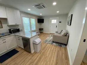 Unit 102 - Image 3