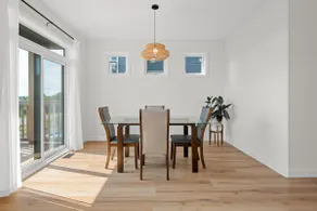Modern Spacious Private Townhouse Getaway - Image 3