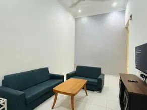 Kulai 11pax 3R SingleStoreyHouse Near SenaiAirport - Image 5