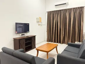 Kulai 11pax 3R SingleStoreyHouse Near SenaiAirport - Image 2