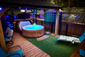 Hot Tub Glow Hill Home Near Horse Park and Ark - Image 5