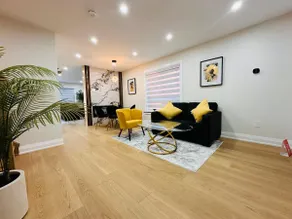 Modern 4BR Home|Train+Airport+407|Patio|2Parking - Image 2