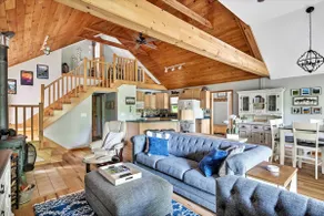 Lakefront chalet w. hot tub, game room, & kayaks - Image 4