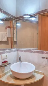 1 bedroom apartment 2/4 people - Image 3