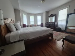 Family Suite at Wayside inn, Restored 1911 Home - Image 3
