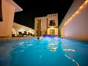 Oasis of tranquility with heated pool - Image 2