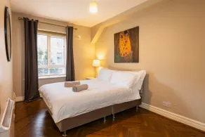 The Picasso - Trendy 2 bd Ap- Dublin 4 - Super Fast WIFI - Image 2