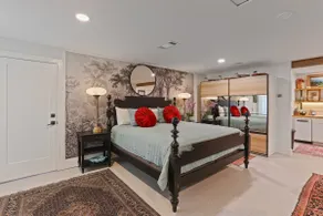 Spring Suites- 2Boutique Studios - Image 2