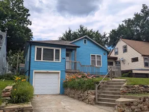 The University Cottage: 3 Bed/2 Bath - Image 2