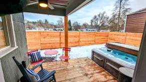 Parkside Place firepit hot tub fenced yards DWTN - Image 2