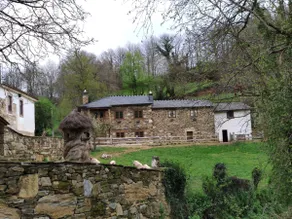 Castro-Doncos House - Image 2