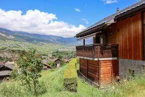 Charming cottage with mountains views - Image 3