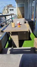 An outdoor space in the city - Image 5