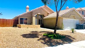 Charming Modern House in Palmdale - Image 2