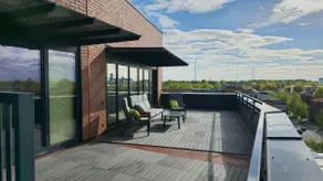 Artisa Penthouse I City ViewI Free Private Parking - Image 2