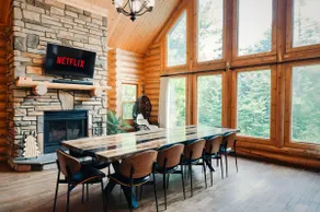 Log cabin | Jacuzzi, Heated Pools, Lake & Nature - Image 3