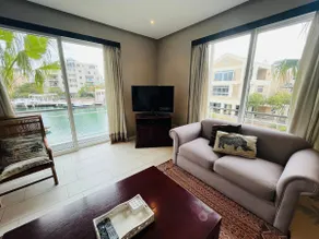Luxurious Secure V&A Waterfront Apt - Image 2