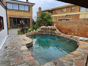 Enjoy R&R at this Seaview beach apartment - Image 4