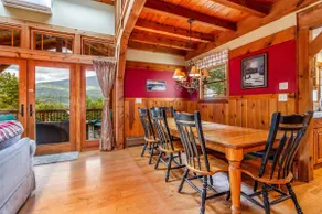 Sleeps 14,Manchester,ski, hot tub,BIG views - Image 4