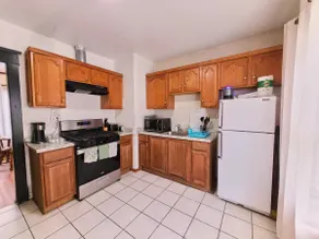 Best in Buffalo: Entire 2nd floor w/ 2 balconies - Image 4
