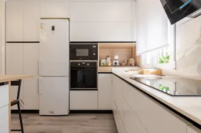 Your Refuge: Refurbished Apartment, Modern with A/C and Wi-Fi - Image 4