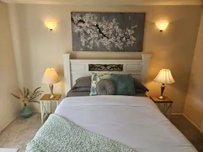 Cozy clean condo with balcony and fitness center. - Image 5