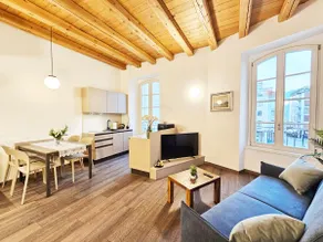 [Plaza Deluxe] Modern Center House - View Como Lake - Top Privacy - Image 2