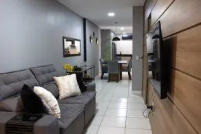 Modern house in a gated condominium - Image 3