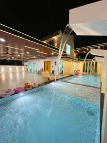 Bossku Villa KTV+BIGPool+BBQ(24pax)7 min to Jonker - Image 3